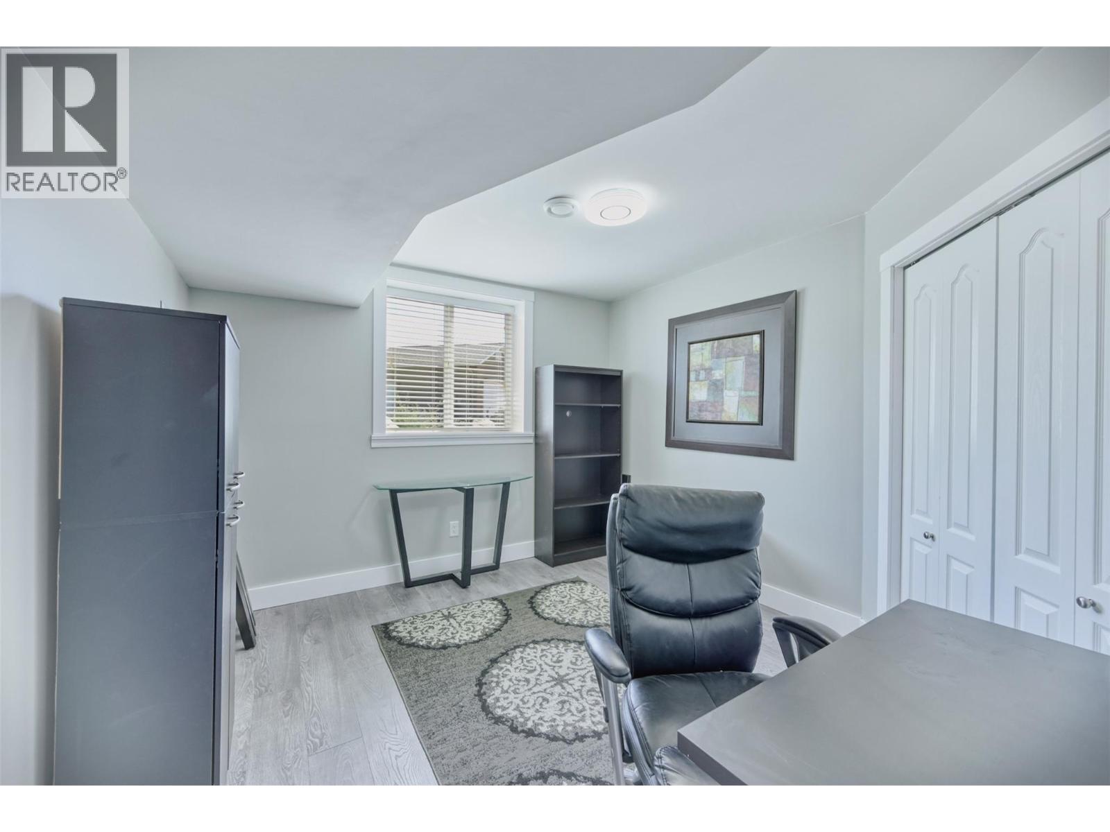 6950 CABERNET Place, Oliver