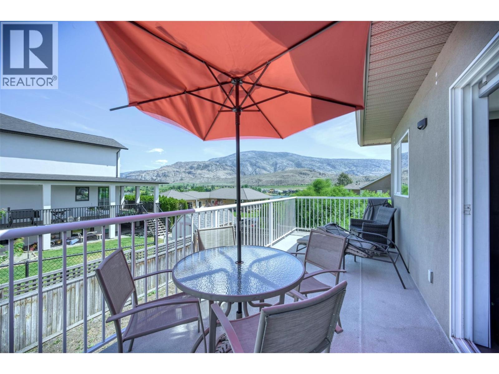 6950 CABERNET Place, Oliver