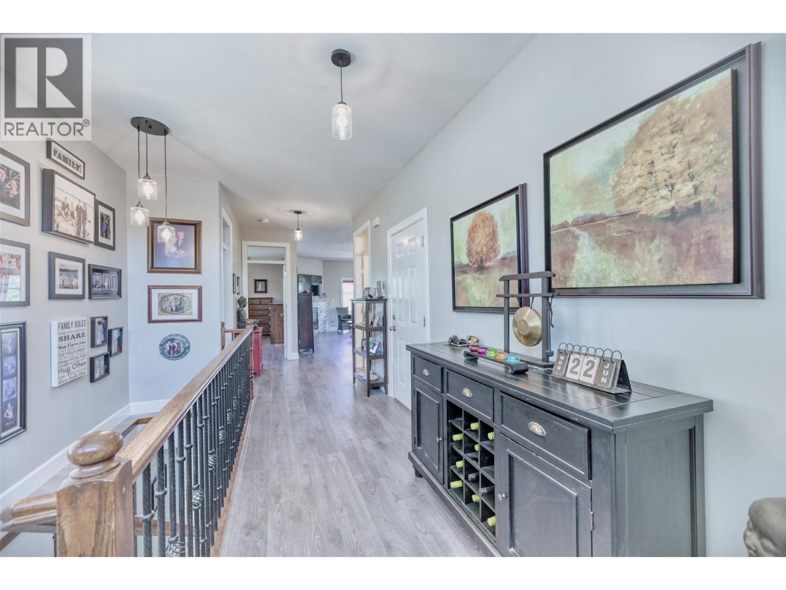 6950 CABERNET Place, Oliver