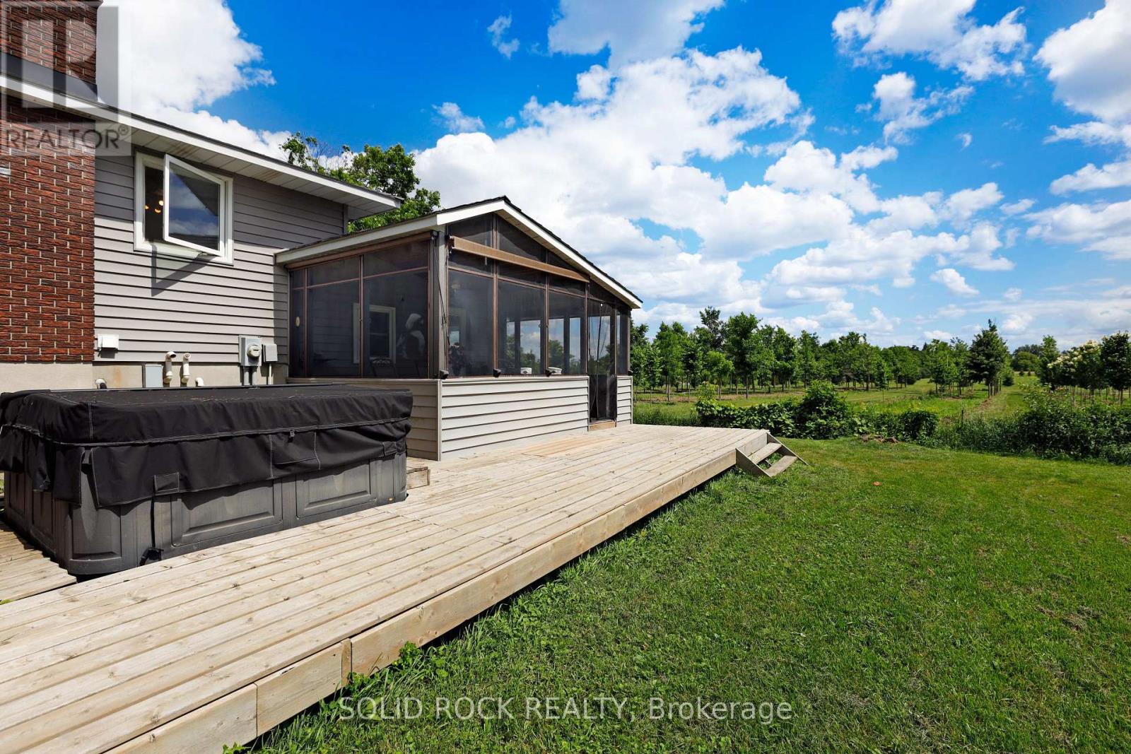 3 Bed, 2 Bath House for Sale in Ottawa – 1934 CARSONBY ROAD W, Ottawa – MLS# X13490600 - Image 28