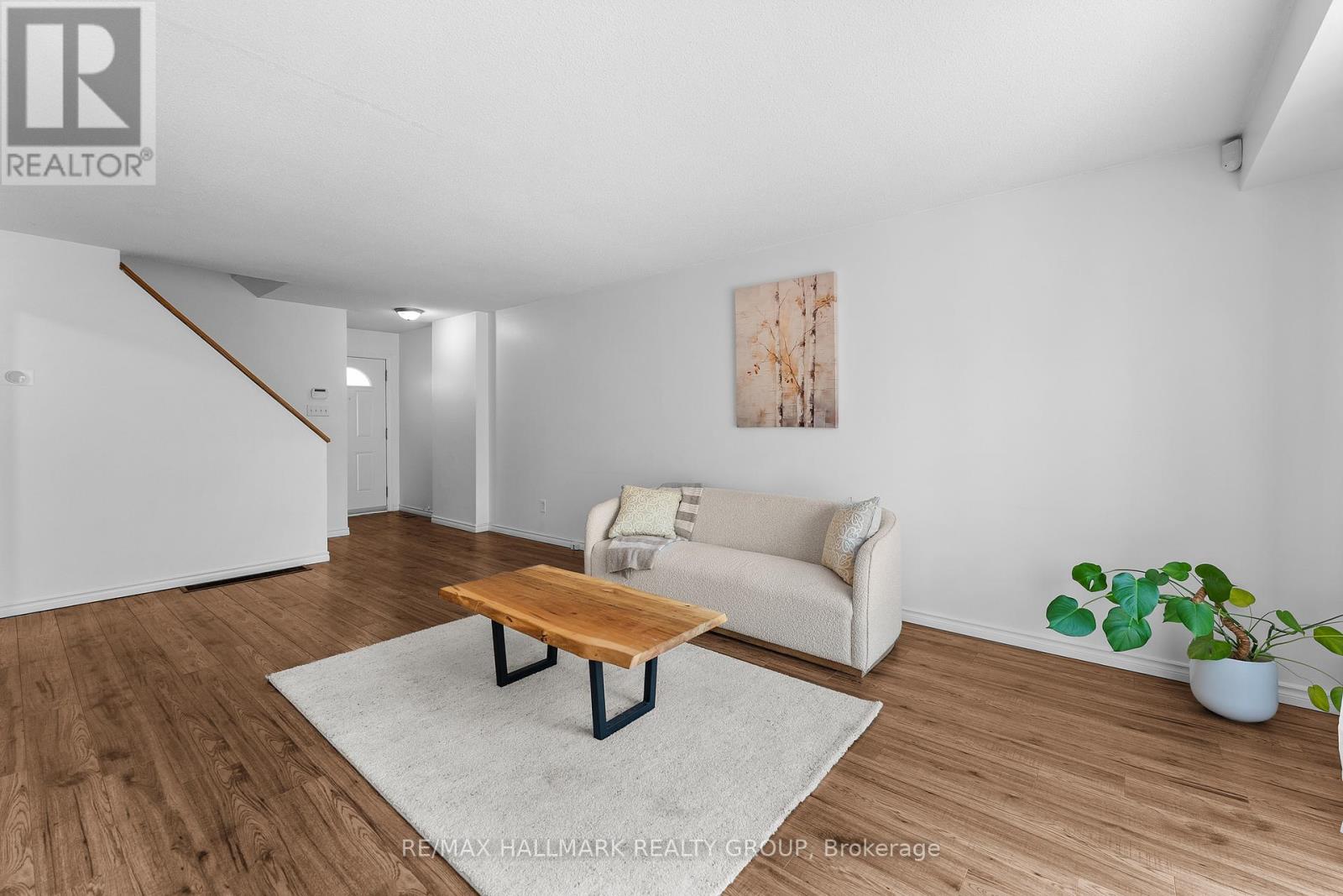 3 Bed, 2 Bath House for Sale in Ottawa – 23 OBERON STREET, Ottawa – MLS# X13490638 - Image 17