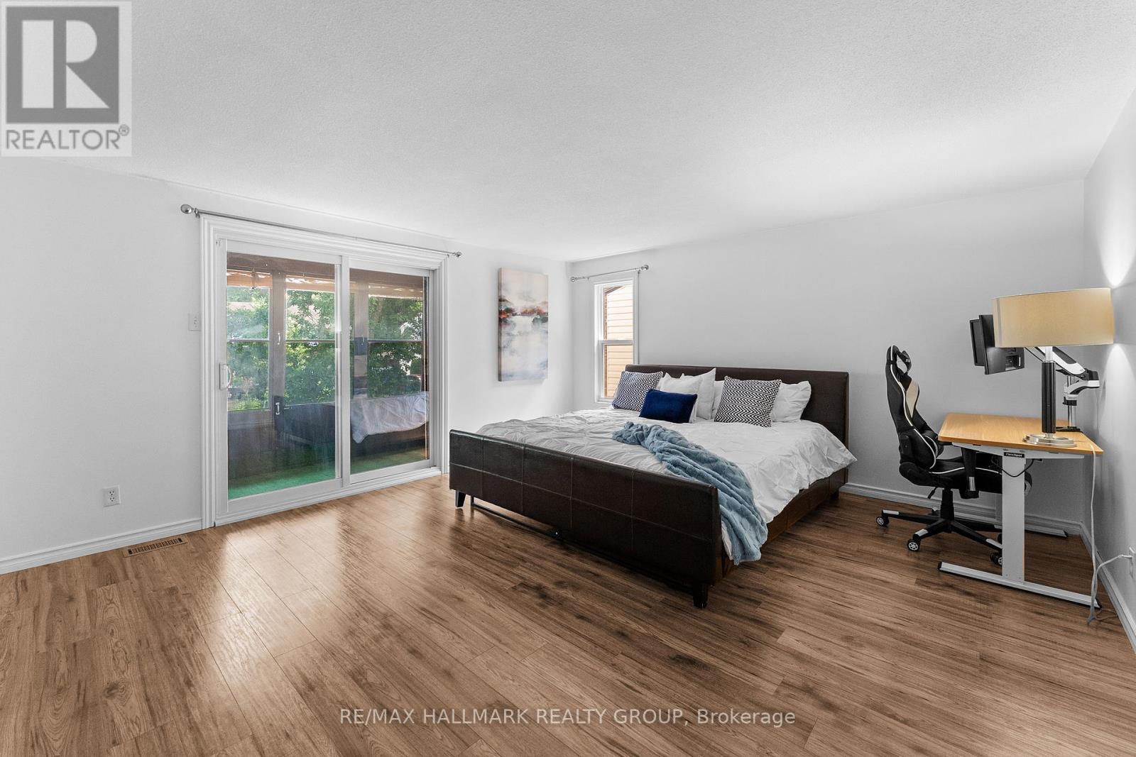 3 Bed, 2 Bath House for Sale in Ottawa – 23 OBERON STREET, Ottawa – MLS# X13490638 - Image 27
