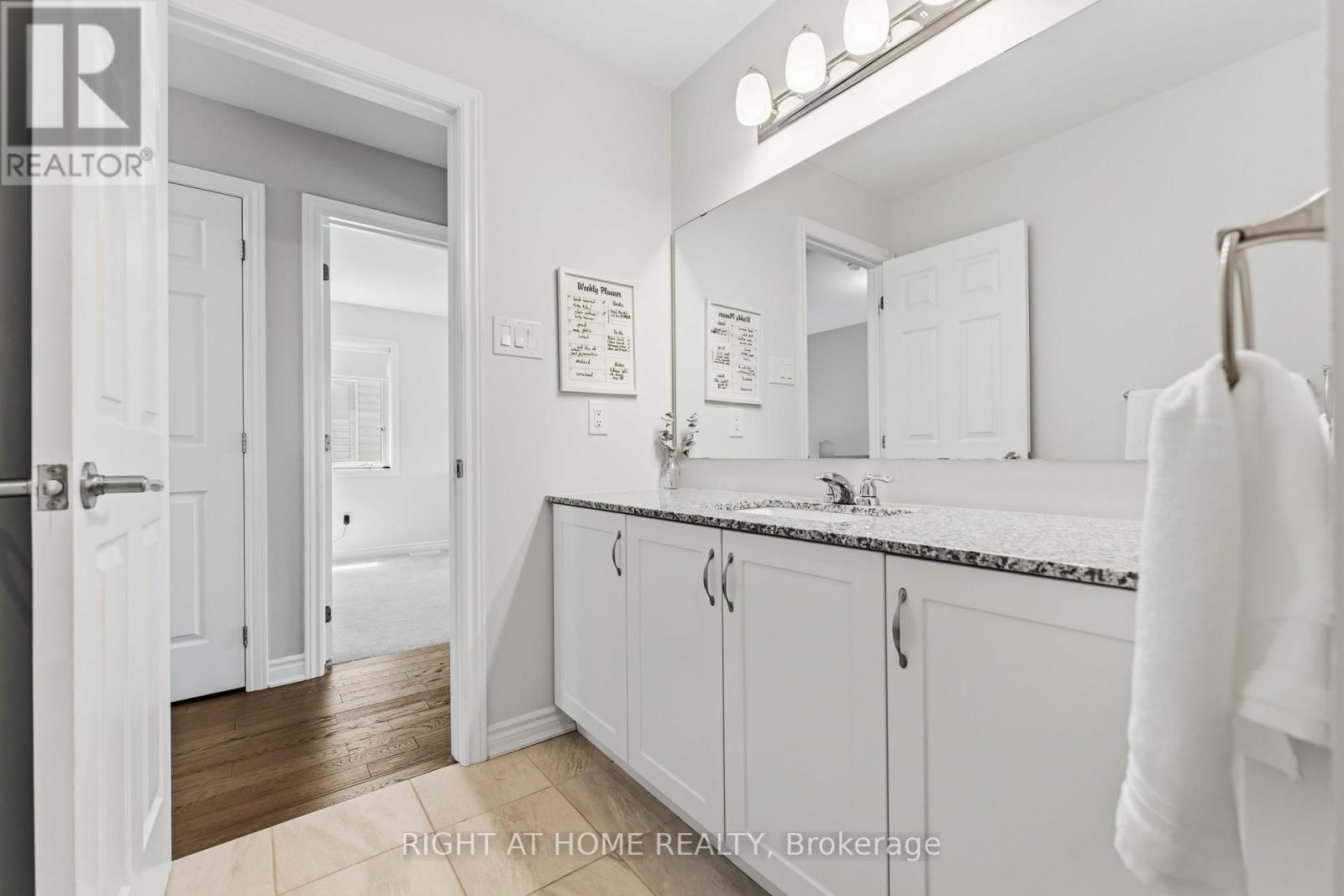 209 QUARTER HORSE STREET - 32