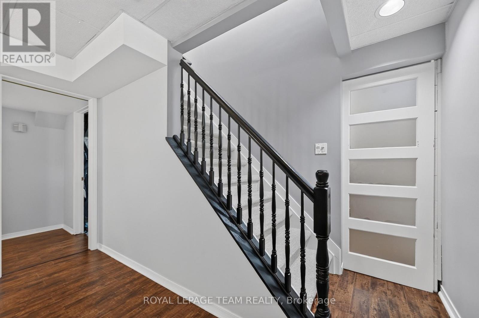 2 Bed, 3 Bath House for Sale in Ottawa – 13 CANDOW CRESCENT, Ottawa – MLS# X13490848 - Image 21