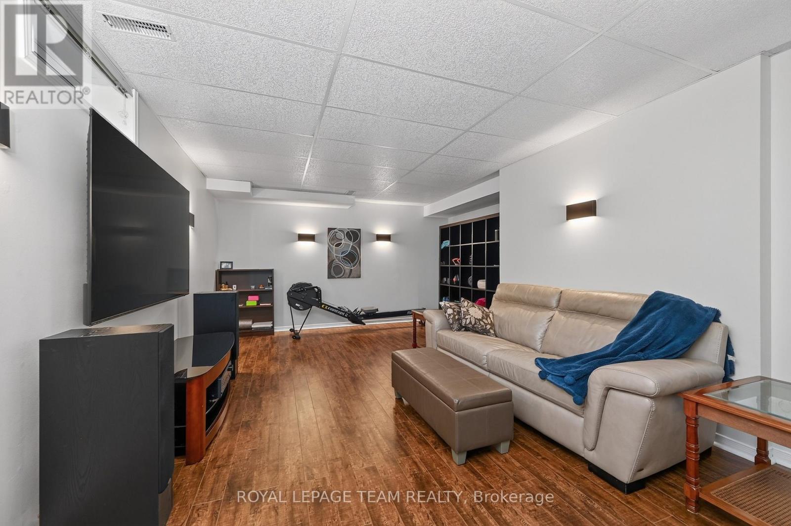 2 Bed, 3 Bath House for Sale in Ottawa – 13 CANDOW CRESCENT, Ottawa – MLS# X13490848 - Image 23