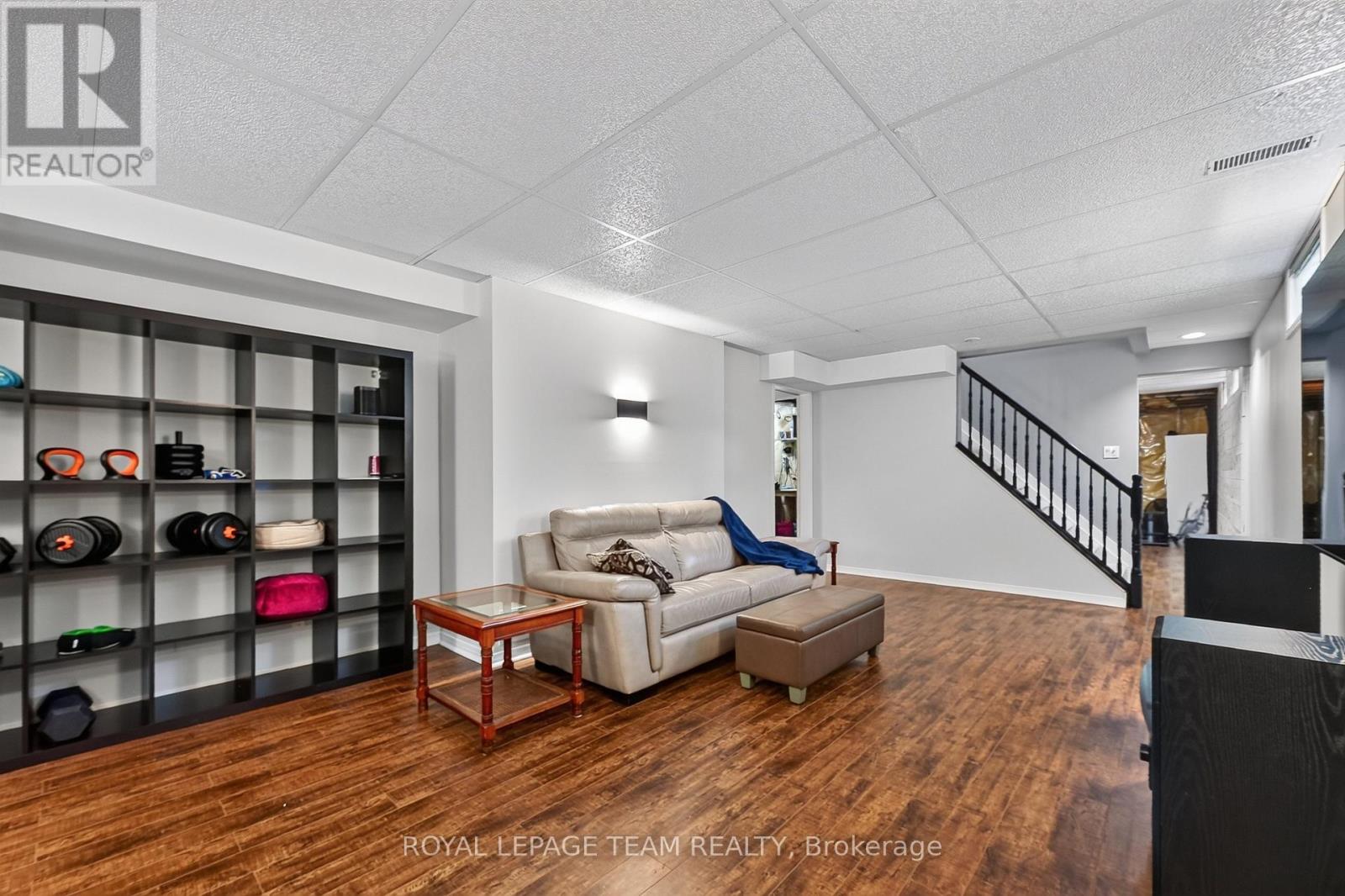 2 Bed, 3 Bath House for Sale in Ottawa – 13 CANDOW CRESCENT, Ottawa – MLS# X13490848 - Image 25