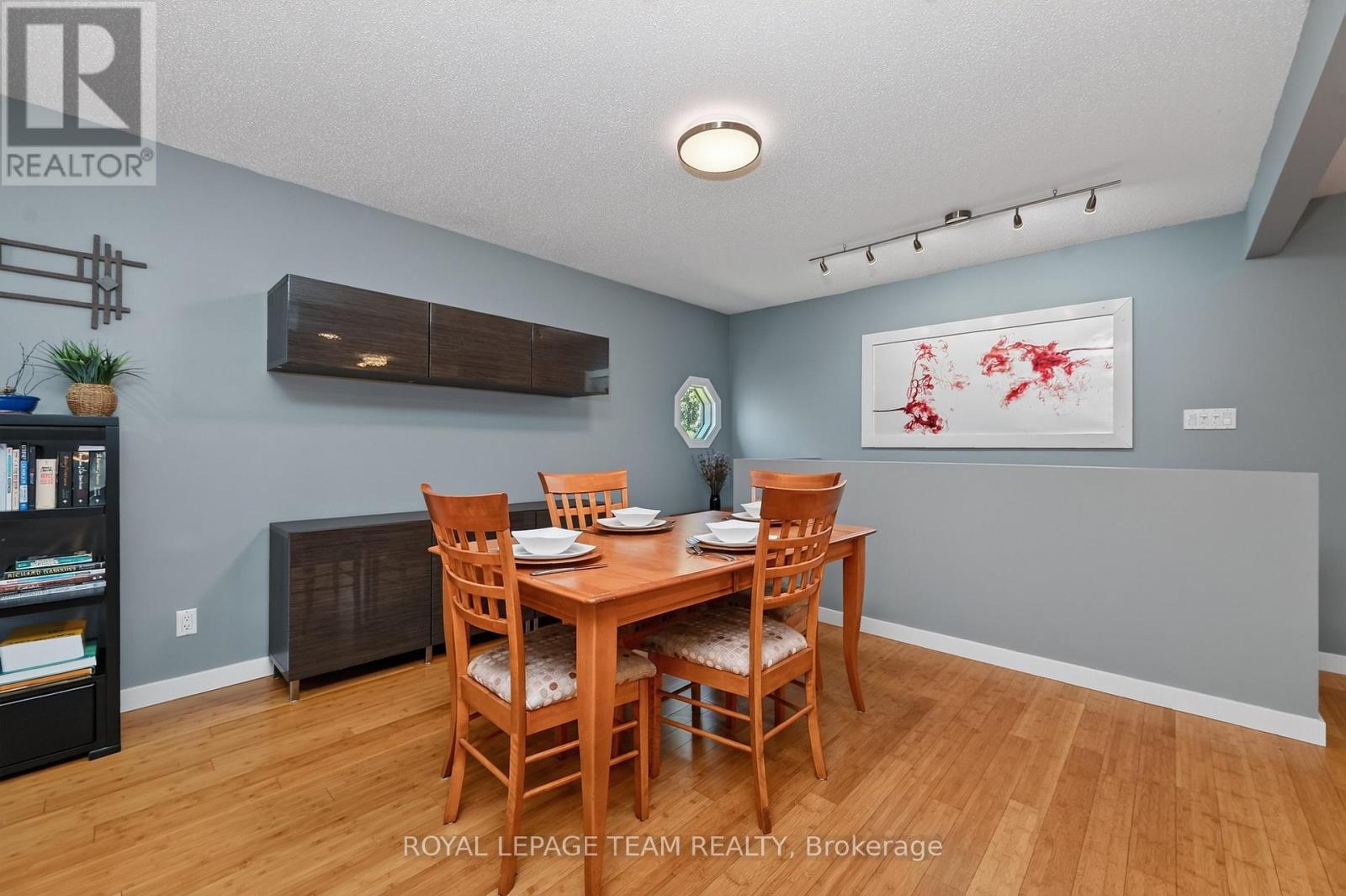 2 Bed, 3 Bath House for Sale in Ottawa – 13 CANDOW CRESCENT, Ottawa – MLS# X13490848 - Image 8
