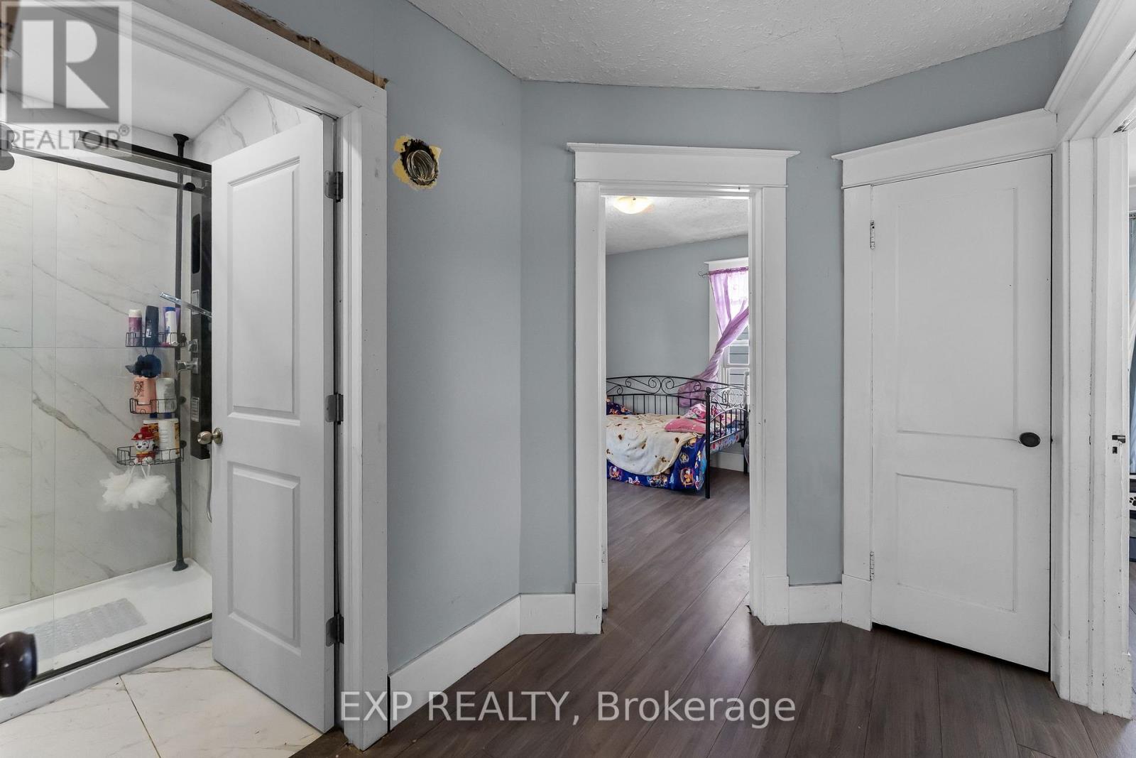 221 BOWEN ROAD - 15