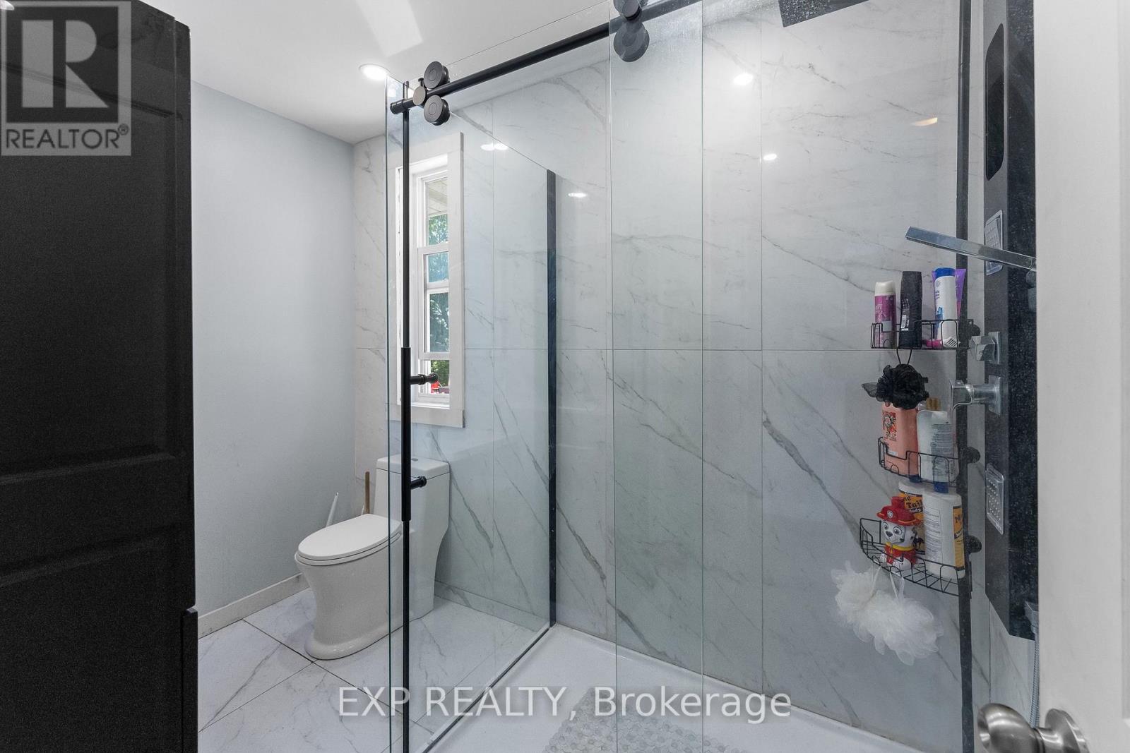 221 BOWEN ROAD - 16
