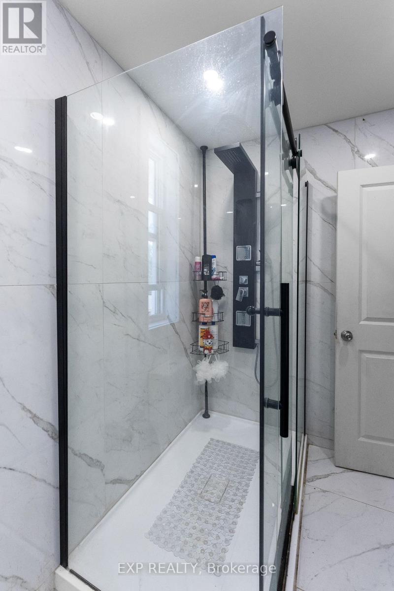 221 BOWEN ROAD - 18