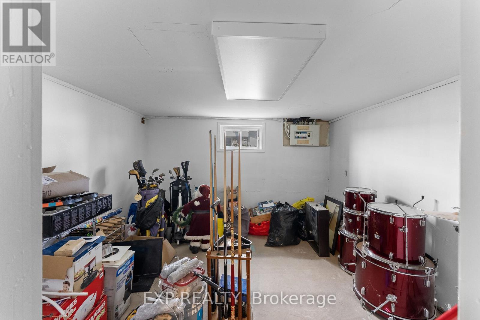 221 BOWEN ROAD - 24
