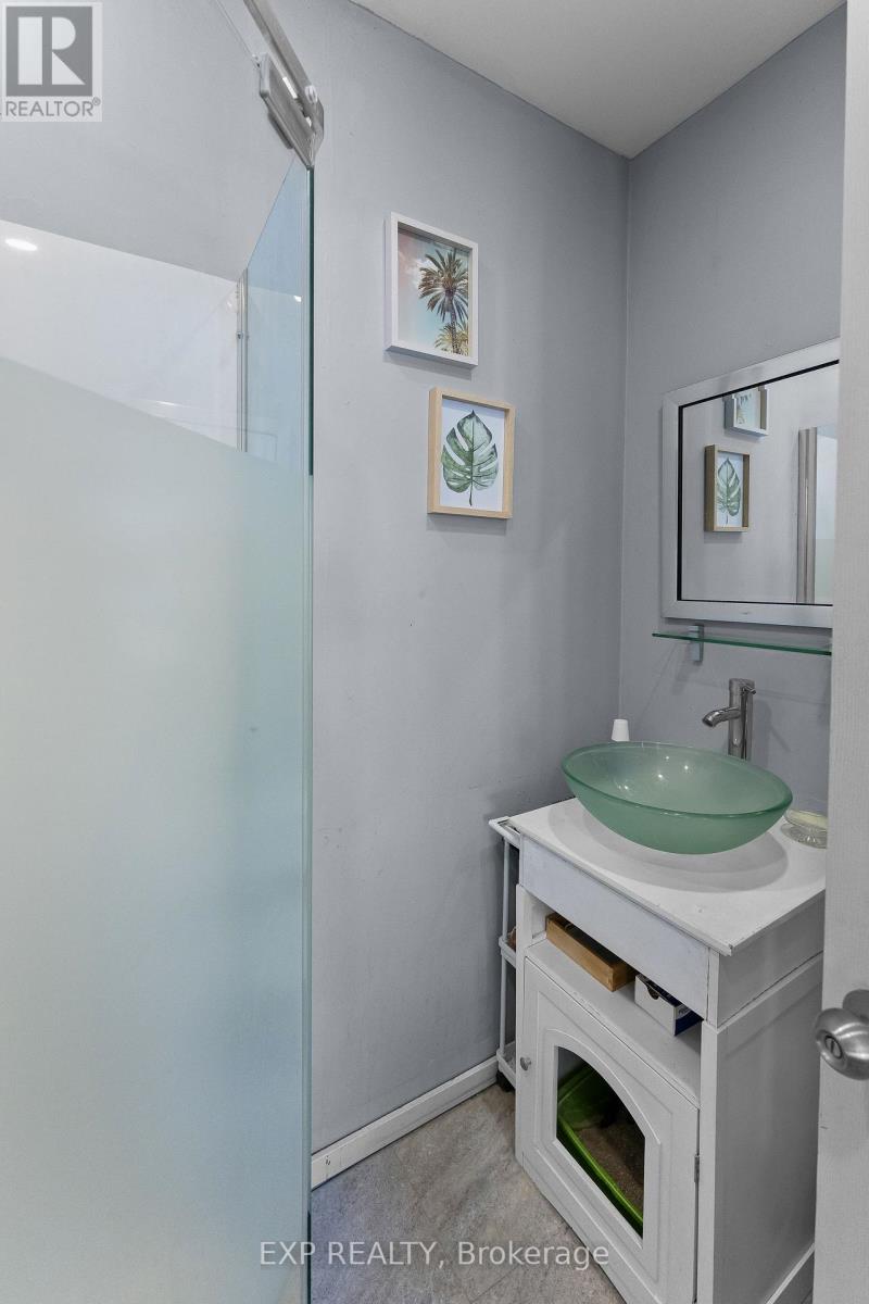 221 BOWEN ROAD - 29