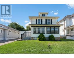 221 BOWEN ROAD
