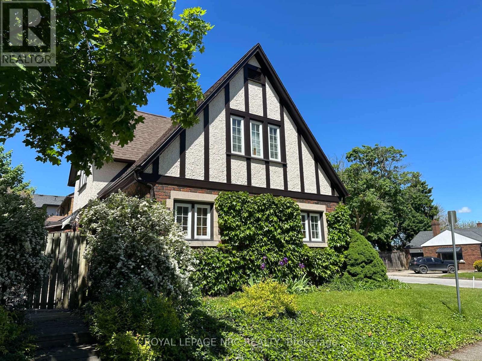 6040 LATSHAW STREET - 11