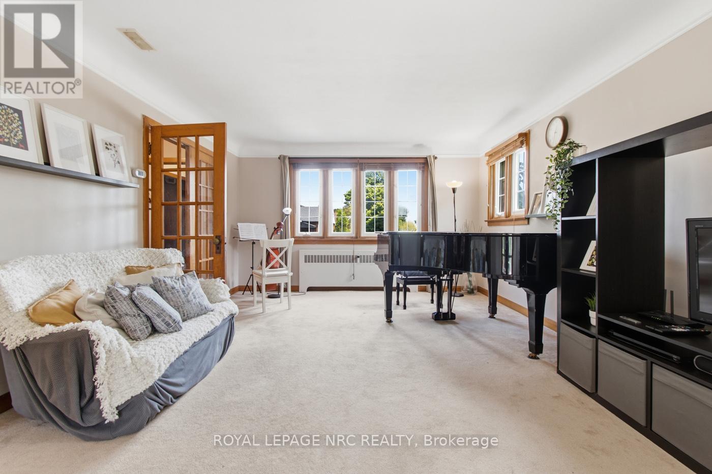 6040 LATSHAW STREET - 13