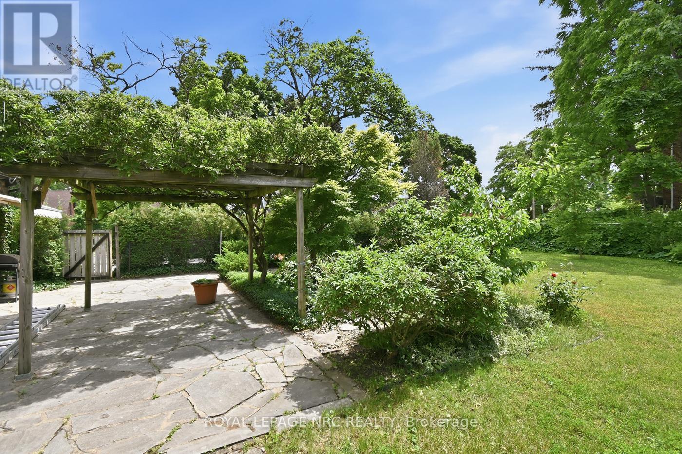 6040 LATSHAW STREET - 34