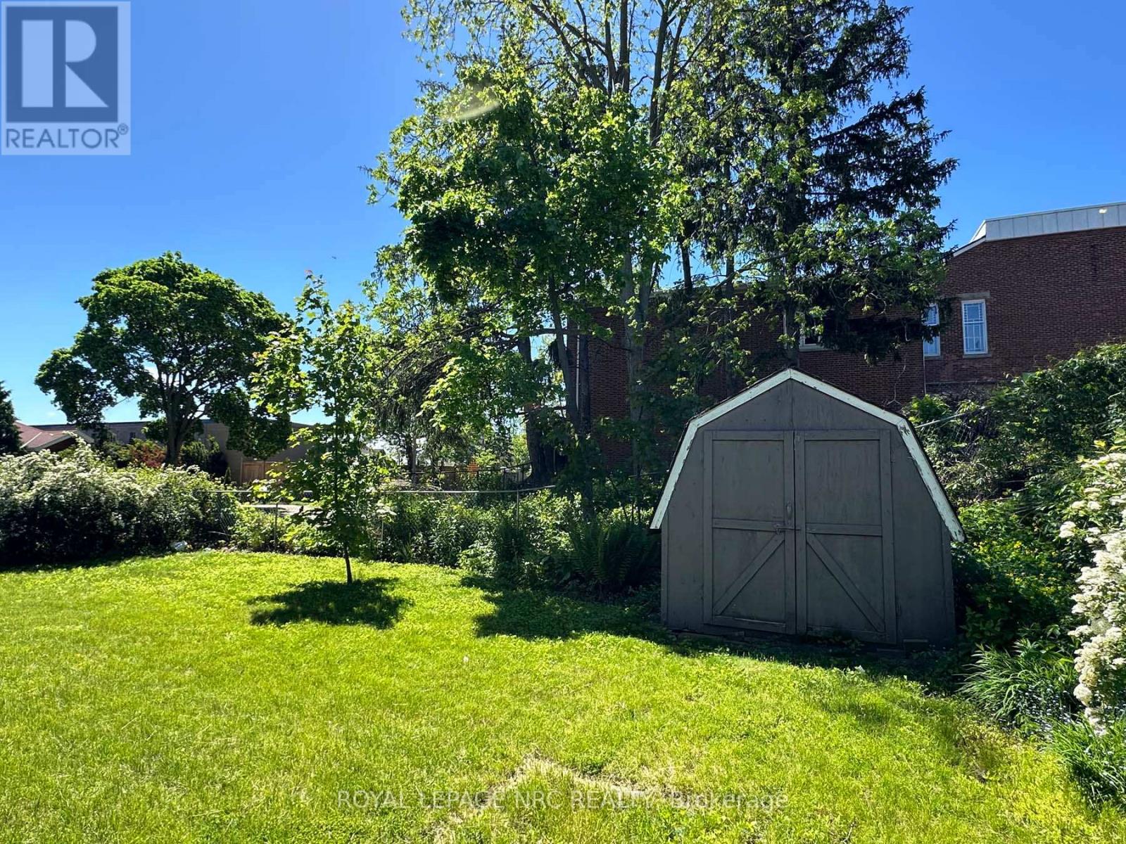 6040 LATSHAW STREET - 8