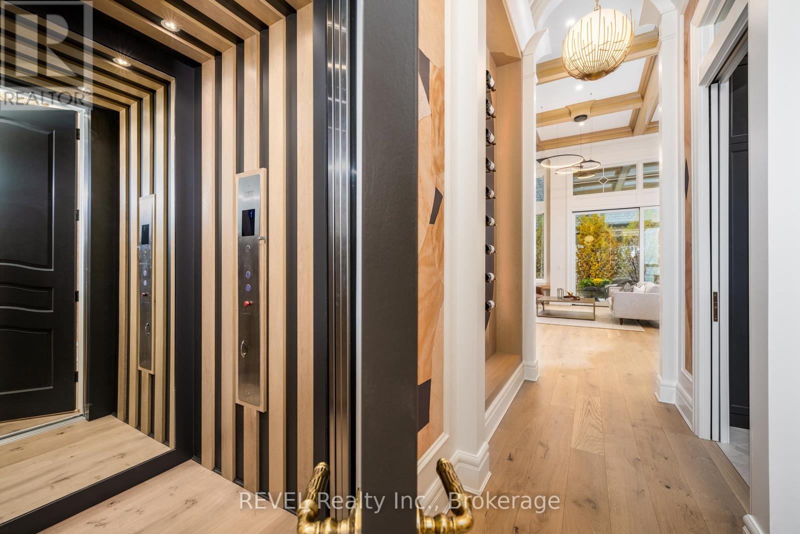 28 COTTAGE STREET - 10