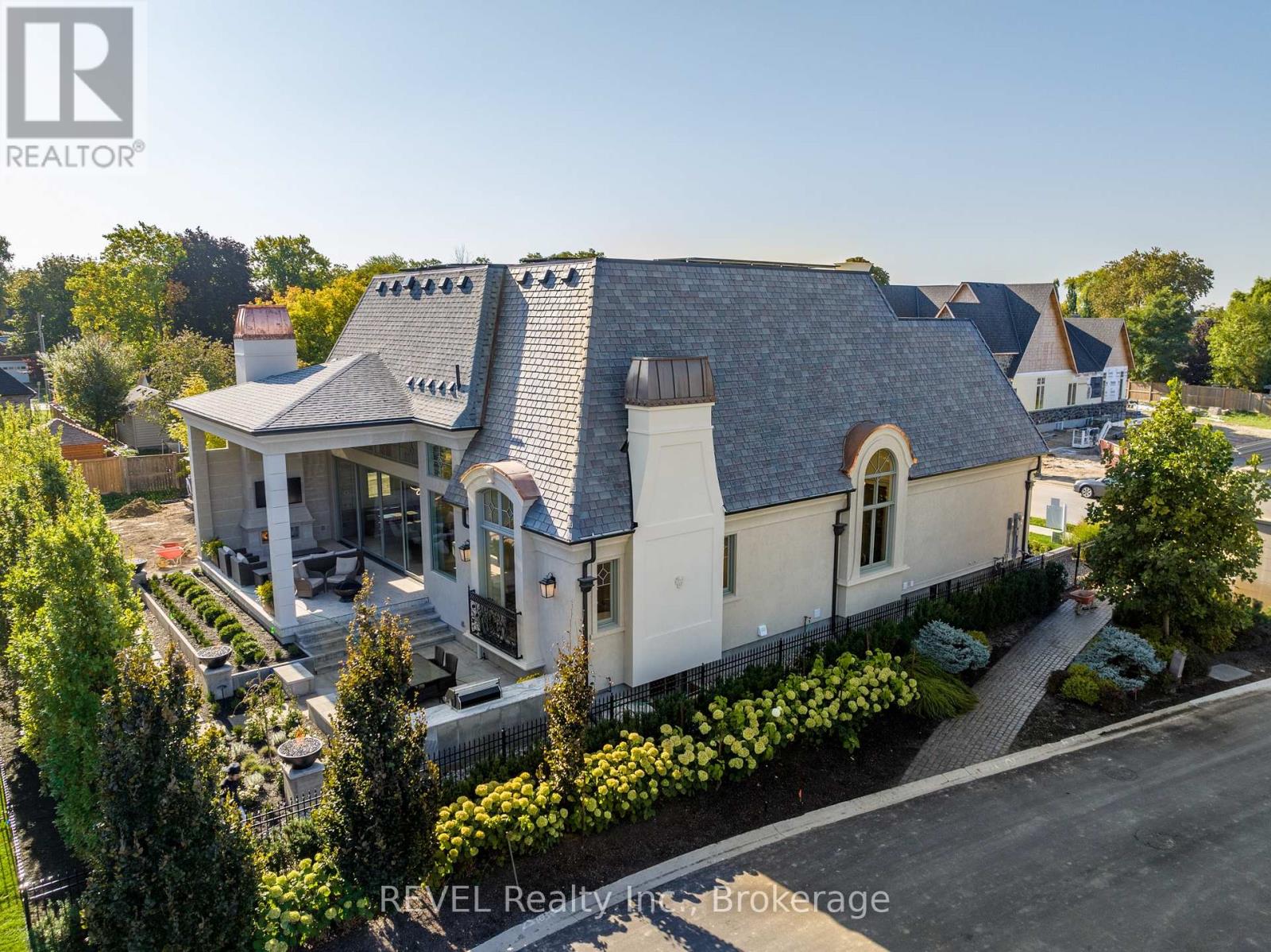 28 COTTAGE STREET - 2