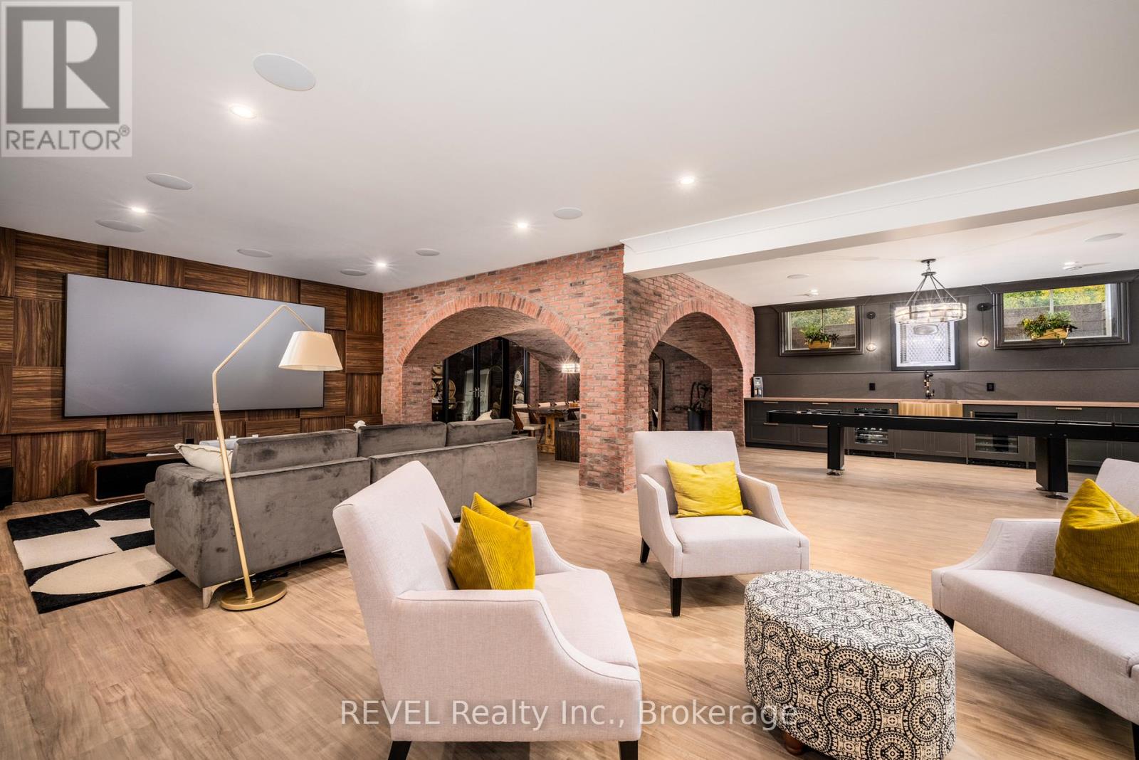 28 COTTAGE STREET - 37