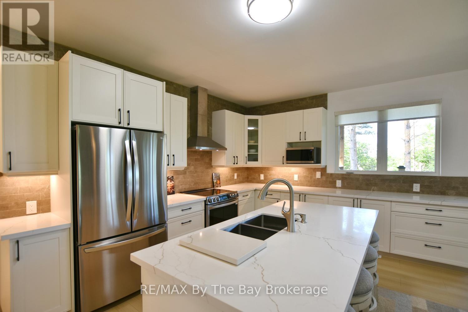 2946 92 COUNTY ROAD - 16