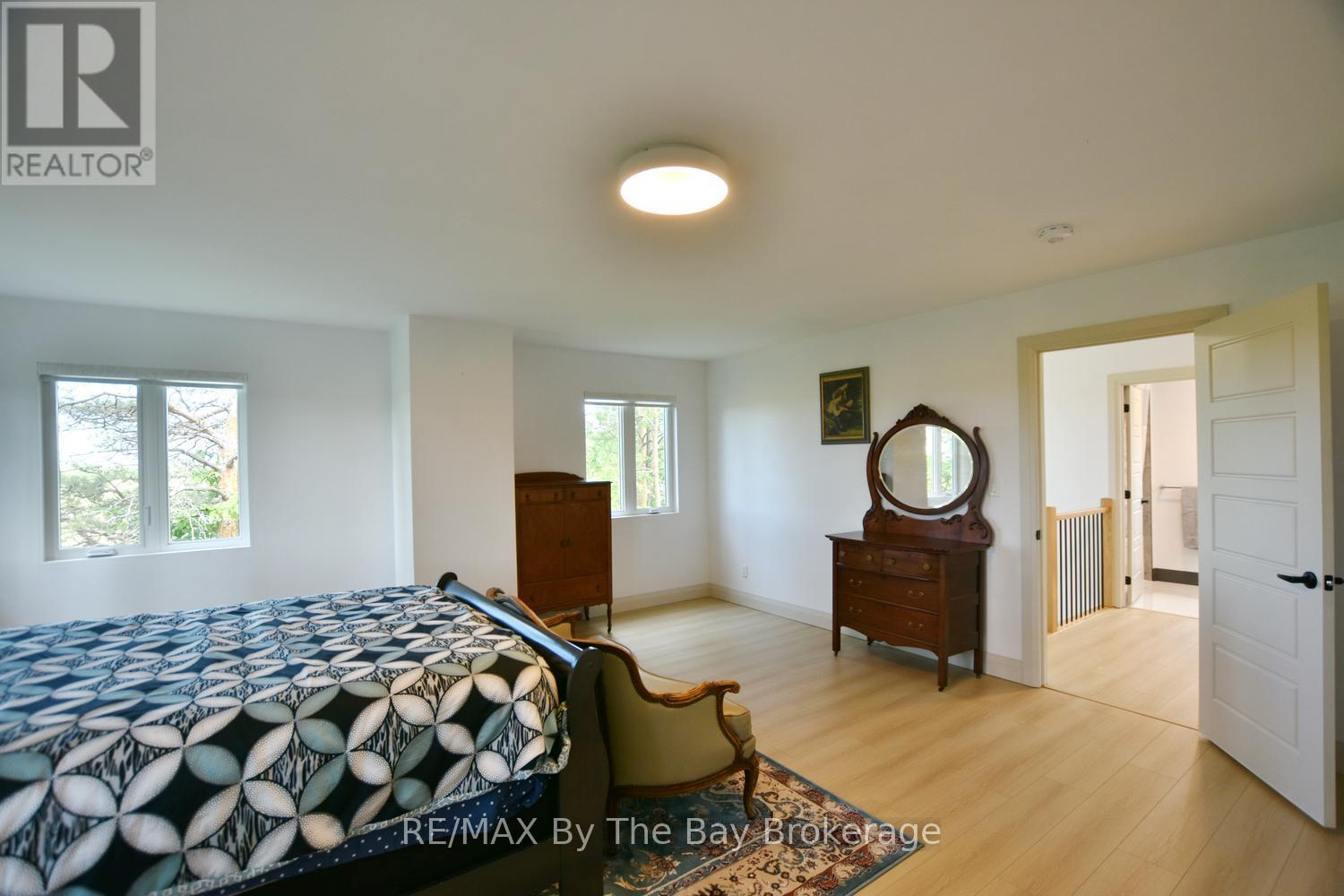 2946 92 COUNTY ROAD - 27