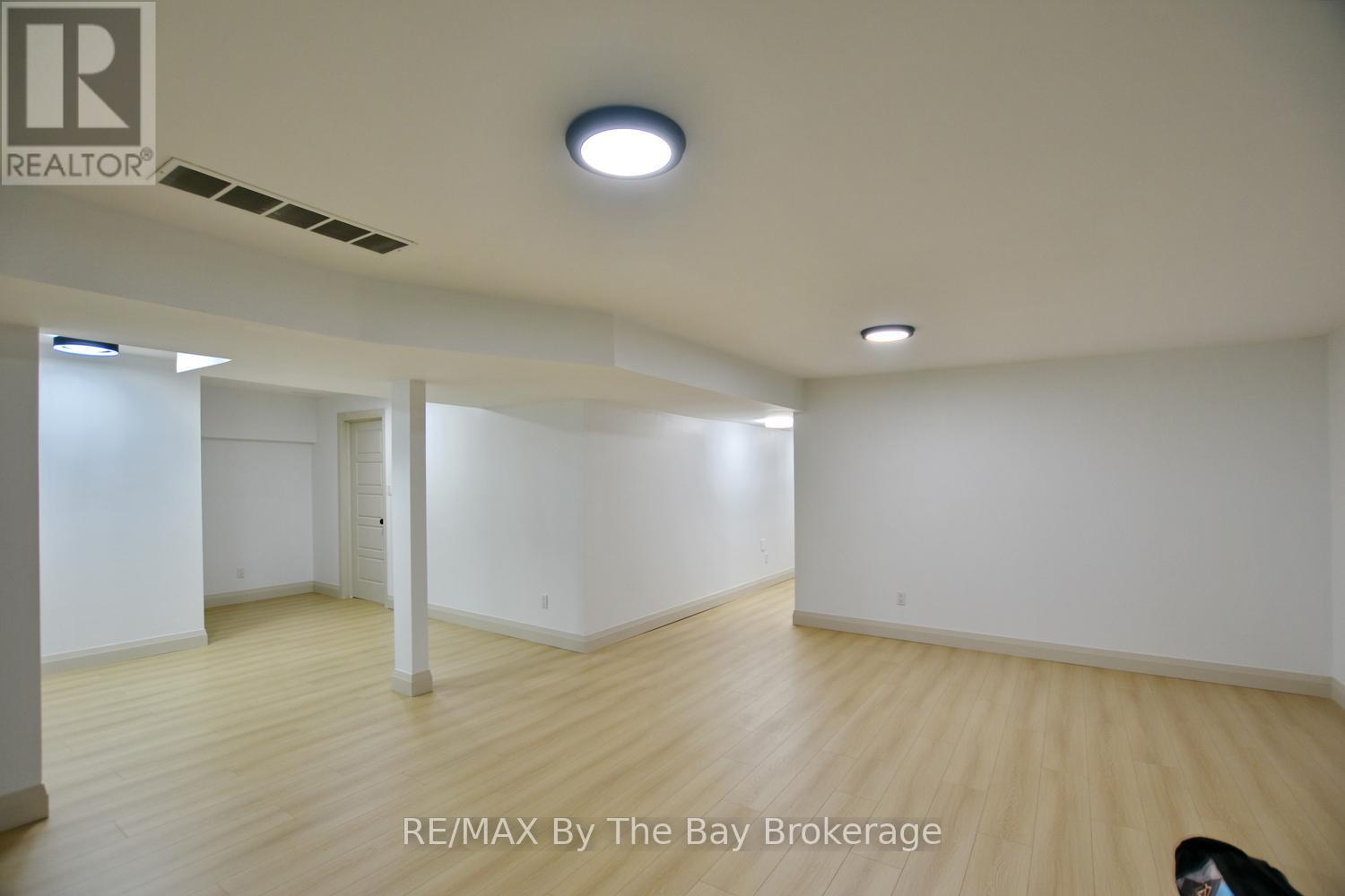 2946 92 COUNTY ROAD - 37