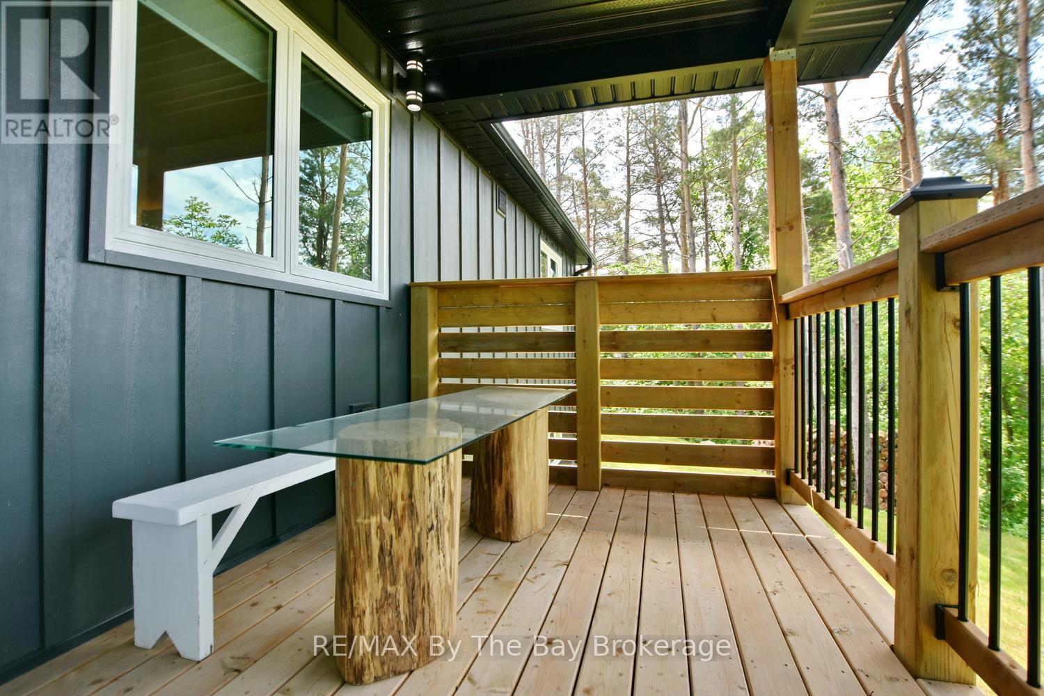 2946 92 COUNTY ROAD - 42