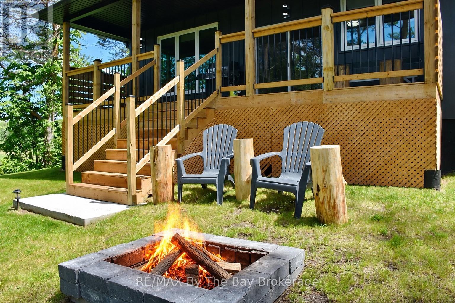 2946 92 COUNTY ROAD - 43
