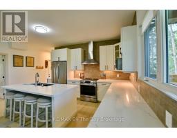 2946 92 County Road, Springwater, ON L9Z2X2 Photo 14
