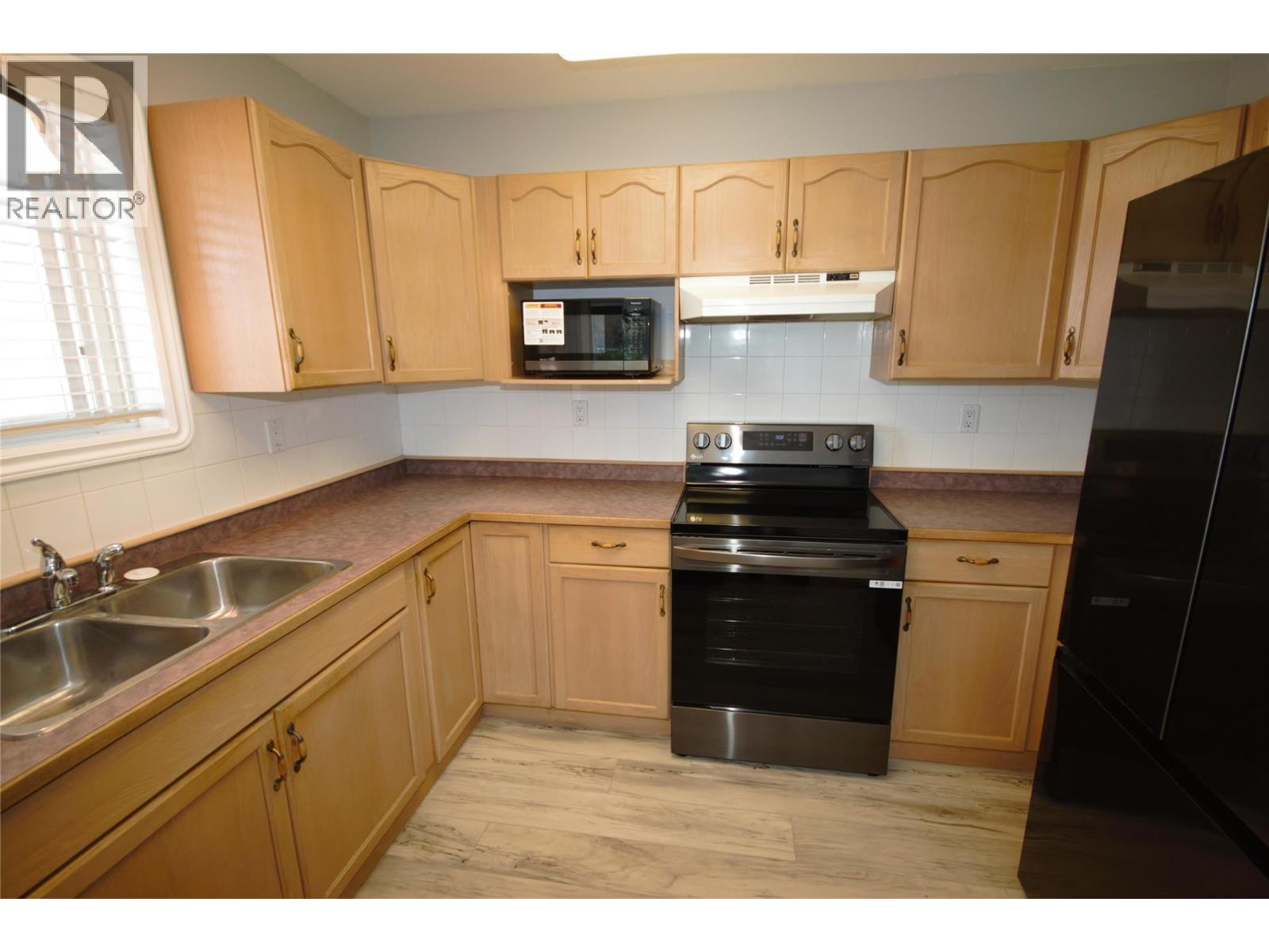#100 6805 Cottonwood Drive - 9