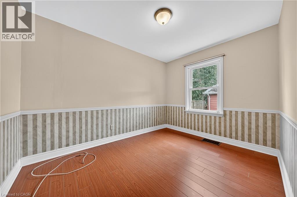 497 VICTORIA Street S - 16