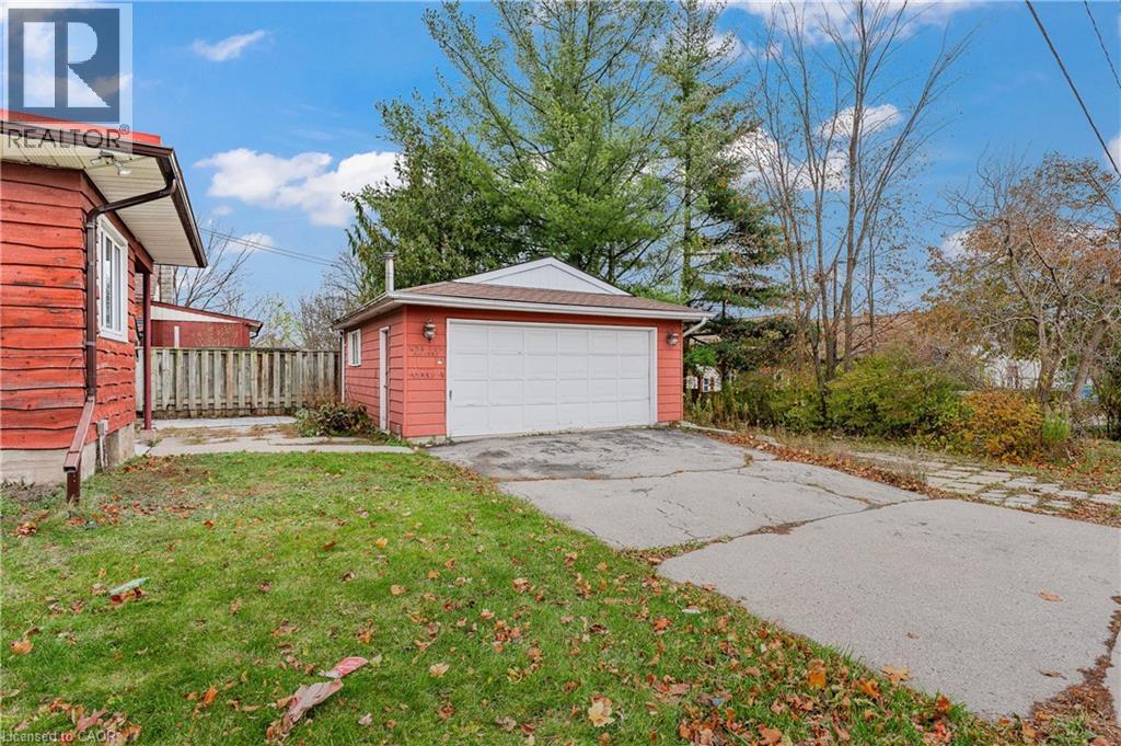 497 VICTORIA Street S - 39