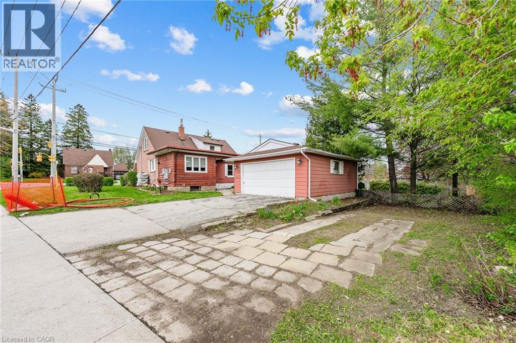 497 VICTORIA Street S - 5