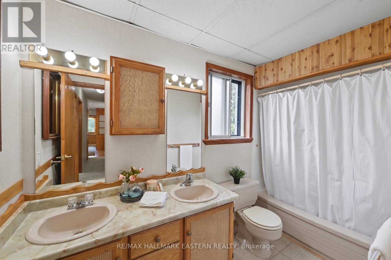 473 SUNSET CRESCENT - 27