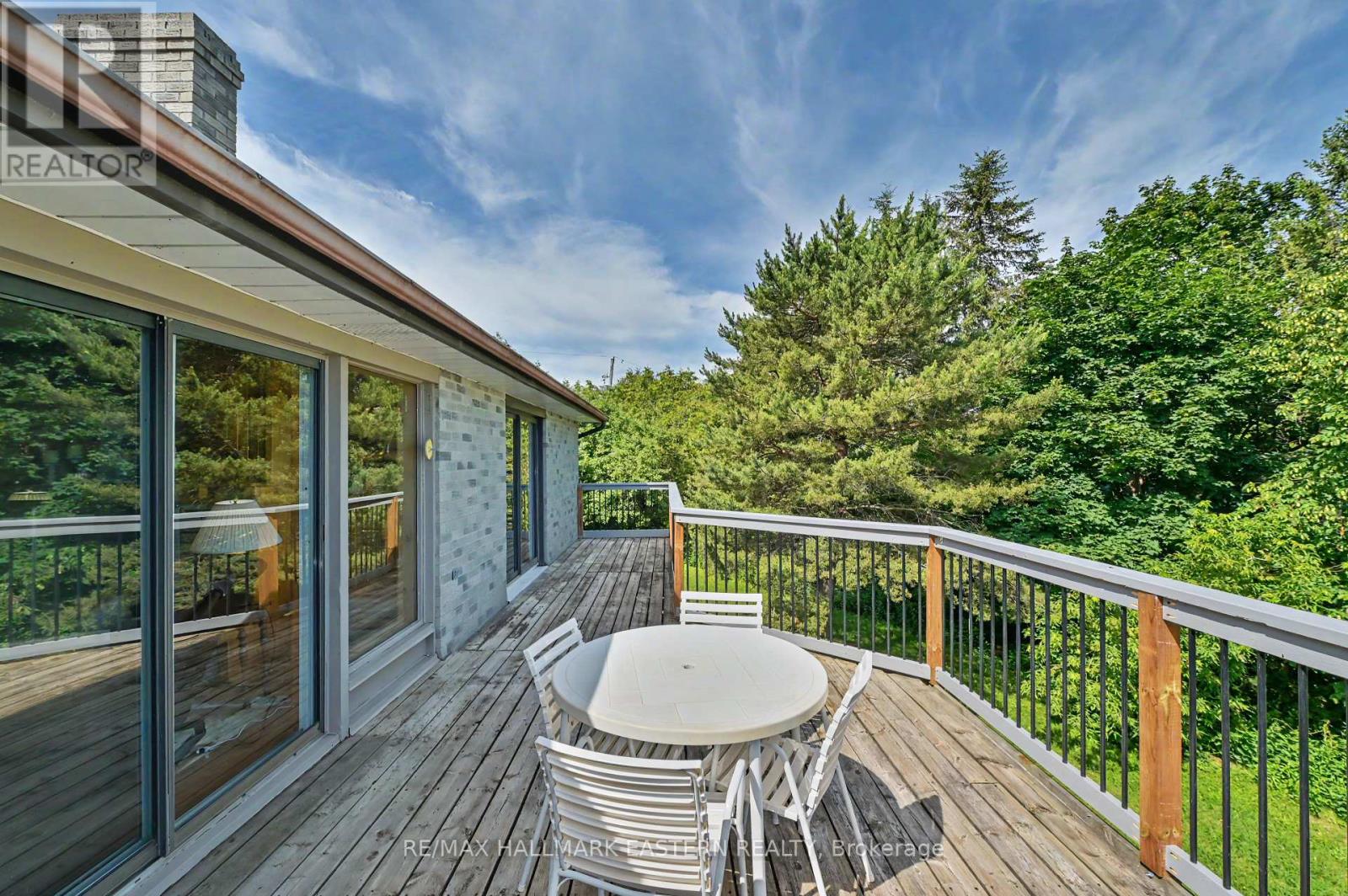 473 SUNSET CRESCENT - 32