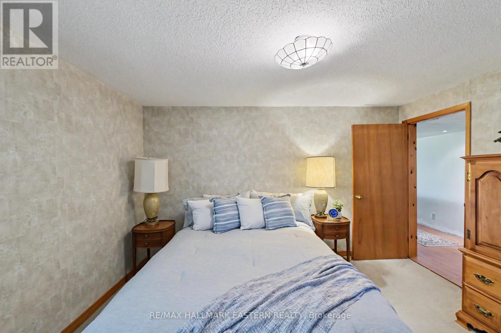 473 SUNSET CRESCENT - 38