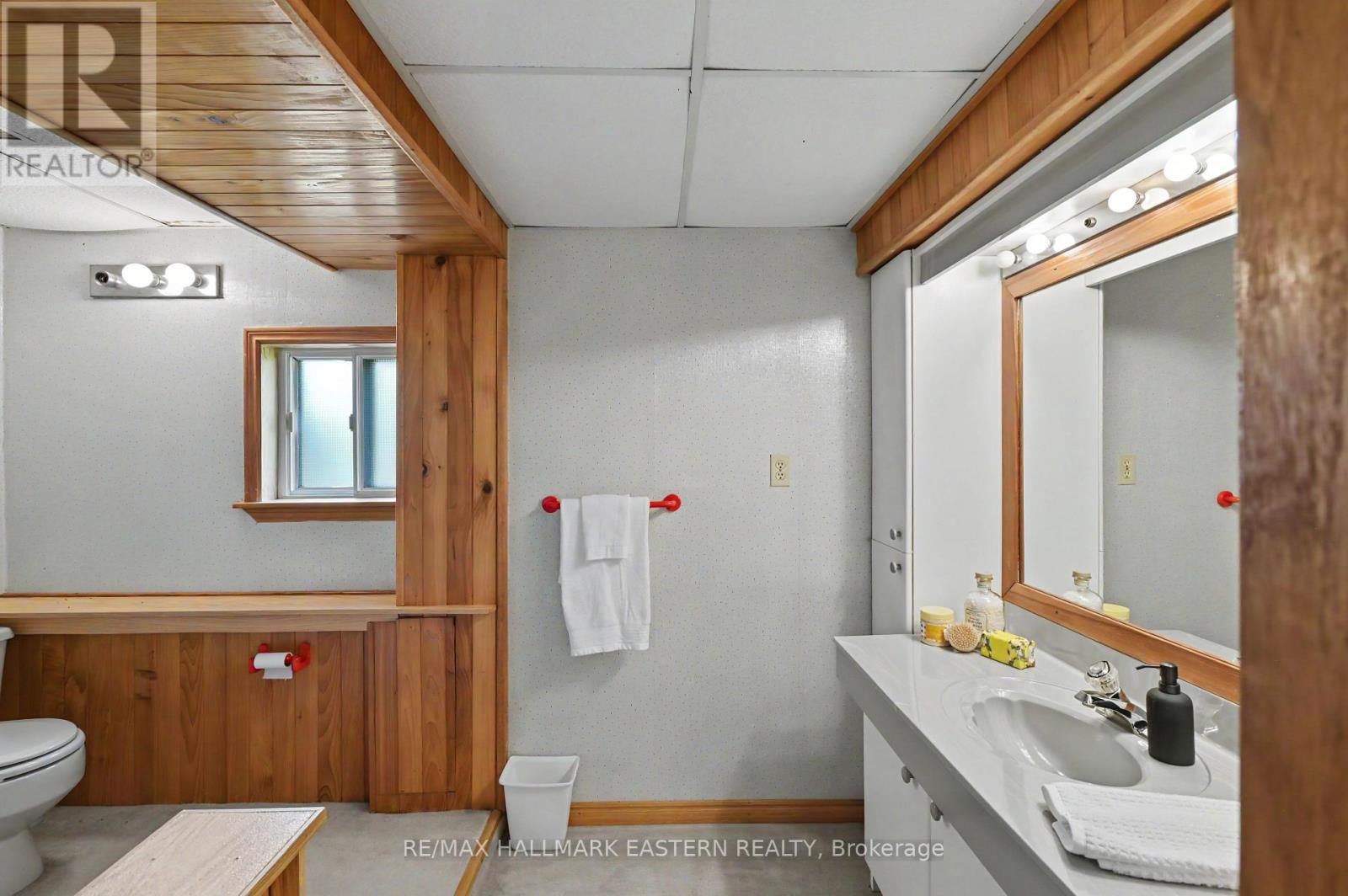 473 SUNSET CRESCENT - 40