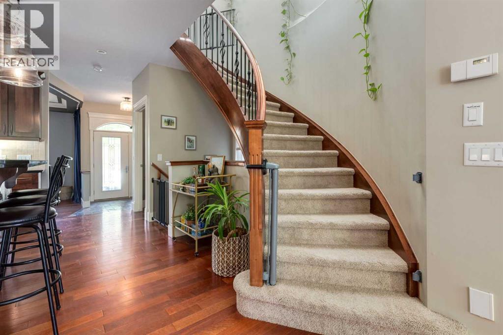 2421 1 Avenue NW — photo 19