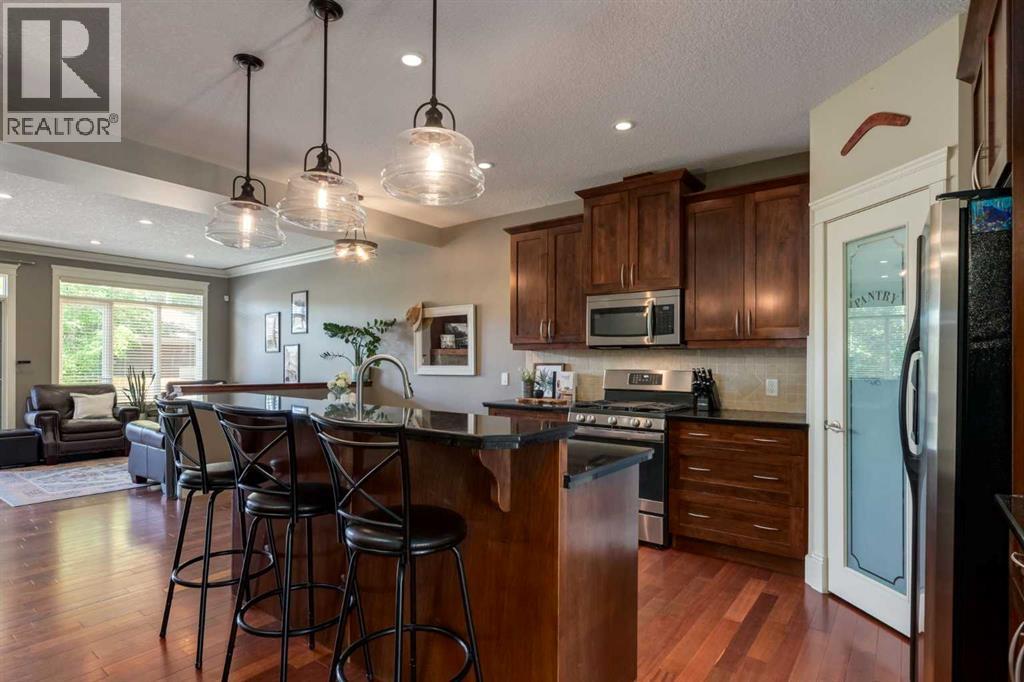 2421 1 Avenue NW — photo 9