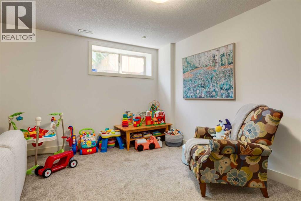 2421 1 Avenue NW — photo 38