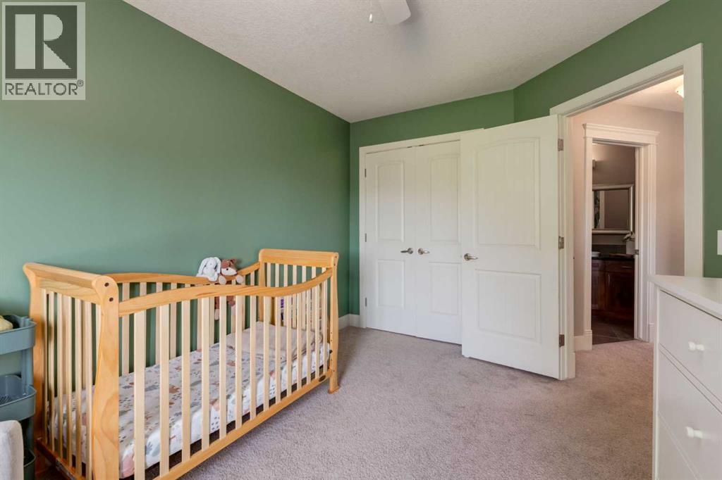 2421 1 Avenue NW — photo 35