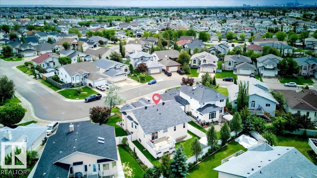7936 165 AV NW — photo 36