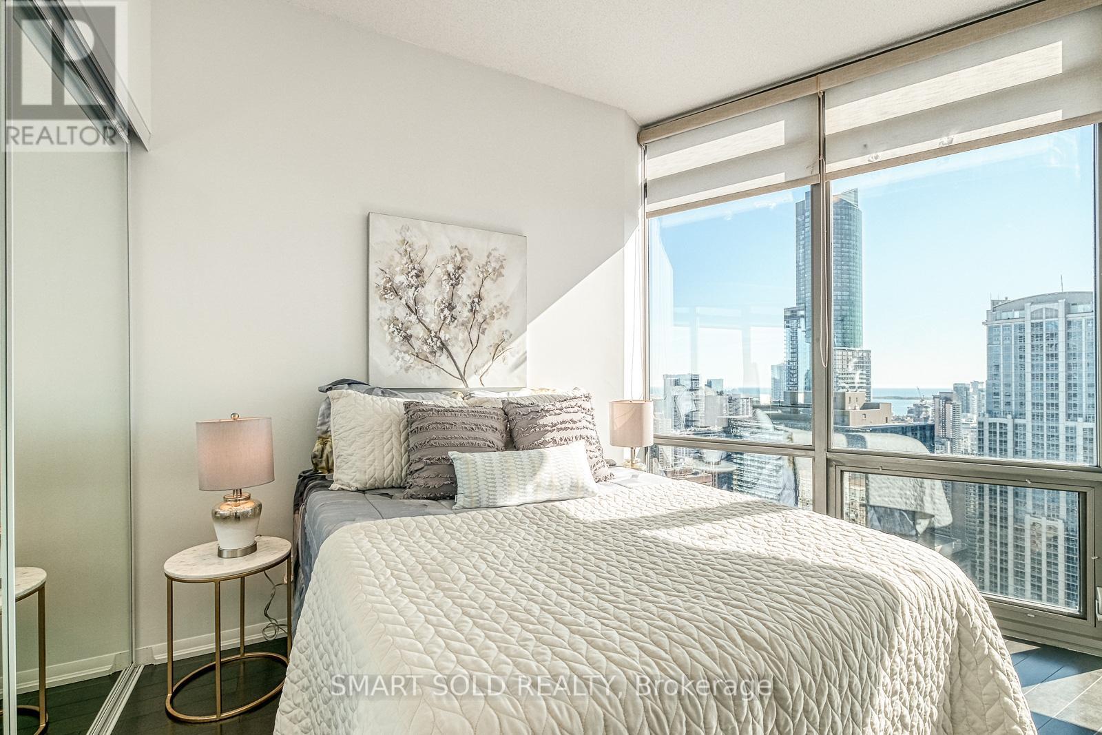 #4010 832 BAY STREET - Image 10