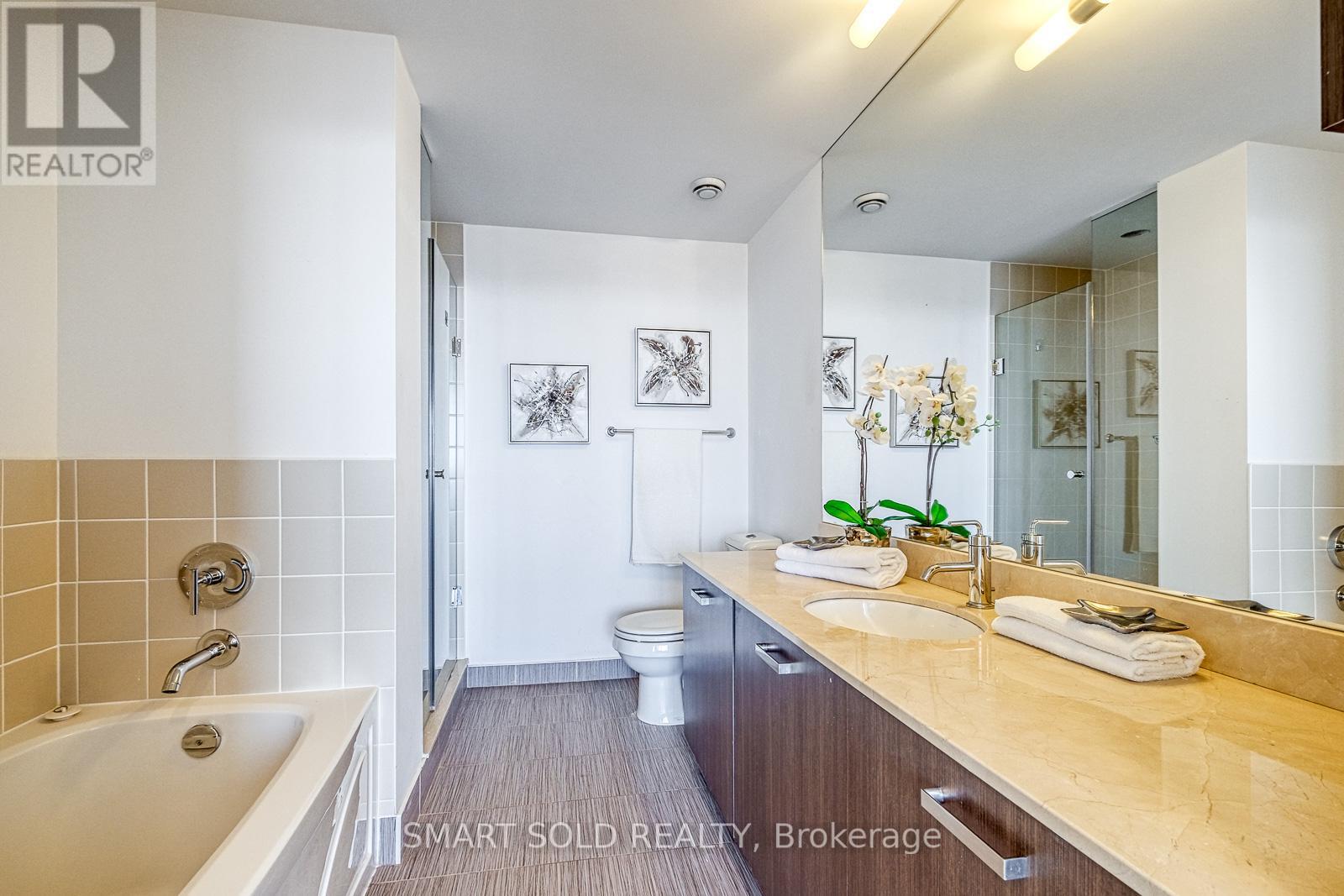 #4010 832 BAY STREET - Image 18