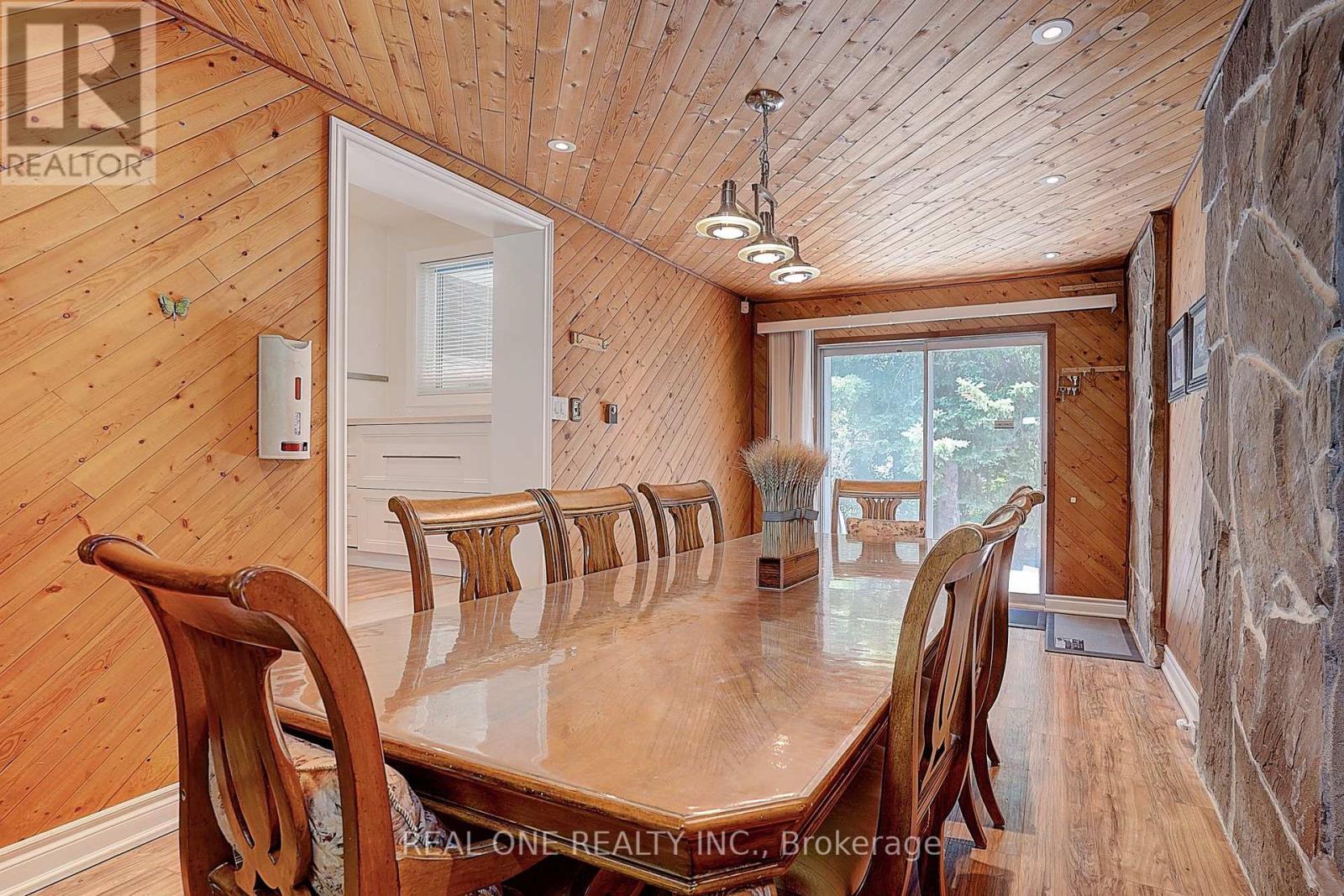 37 LAURALYNN CRESCENT - 10
