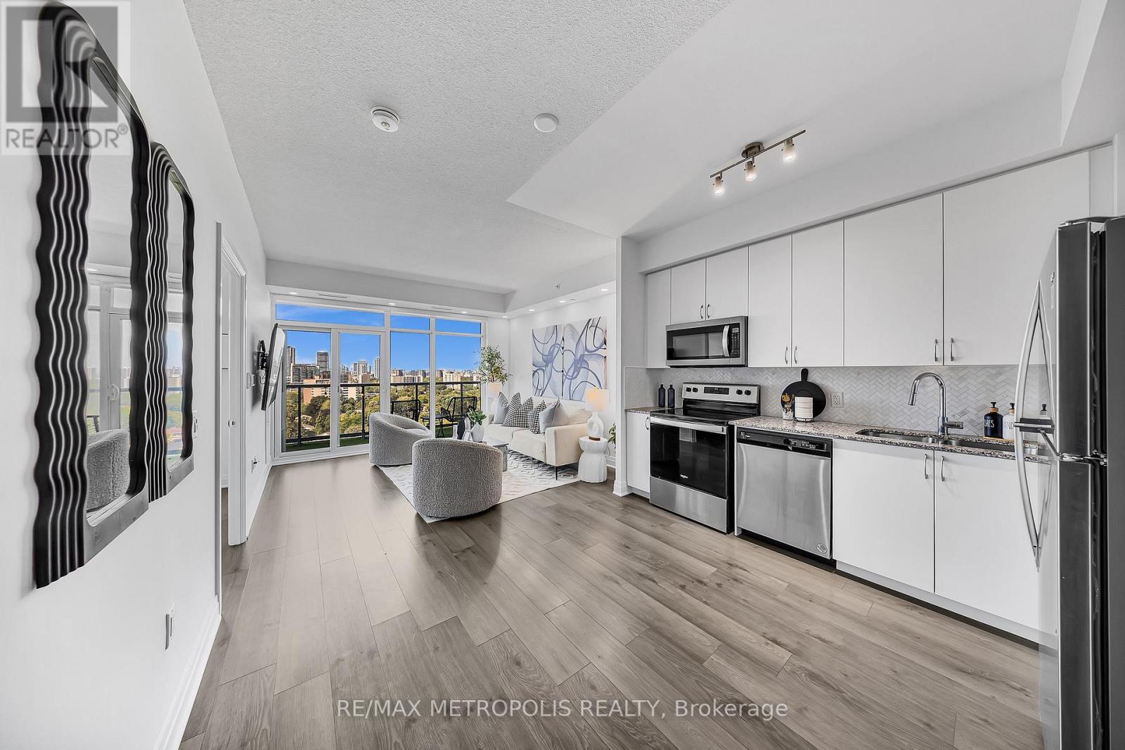 #1310 3220 SHEPPARD AVENUE E - 9