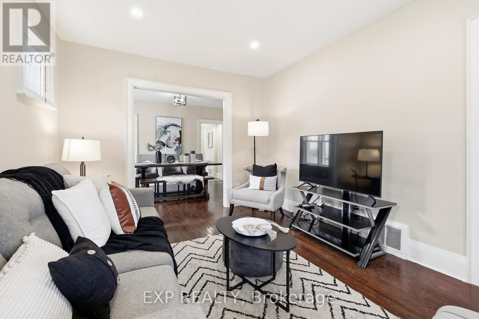 652 HORTOP STREET - 15