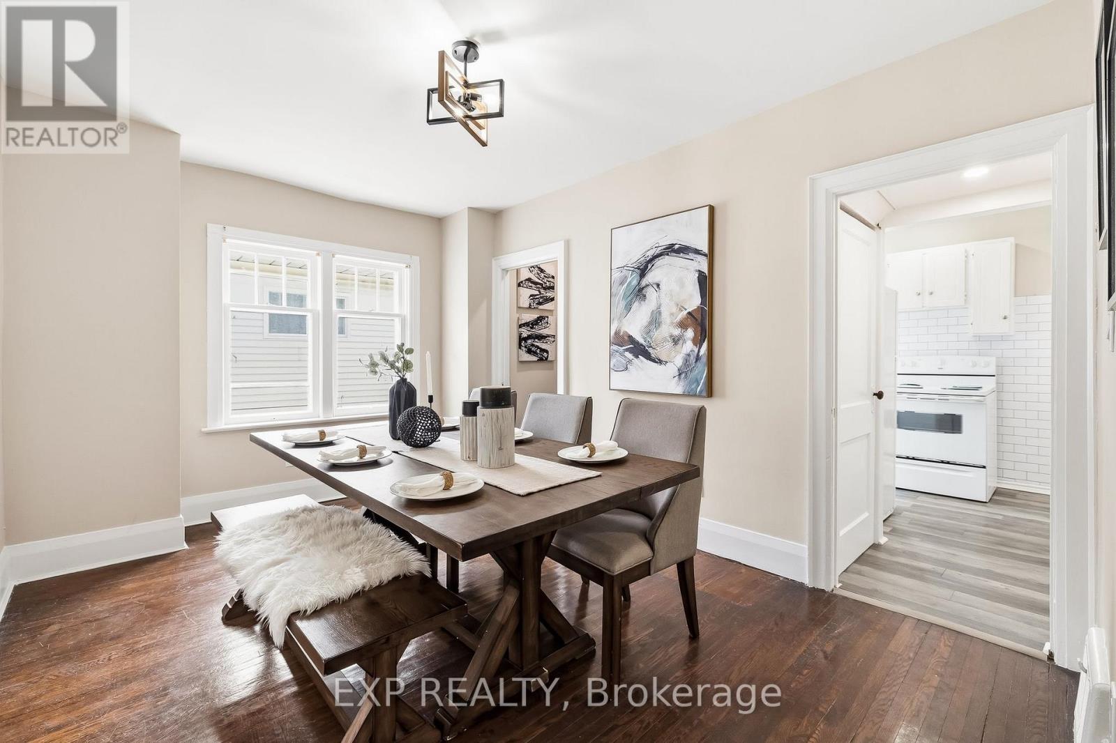 652 HORTOP STREET - 19