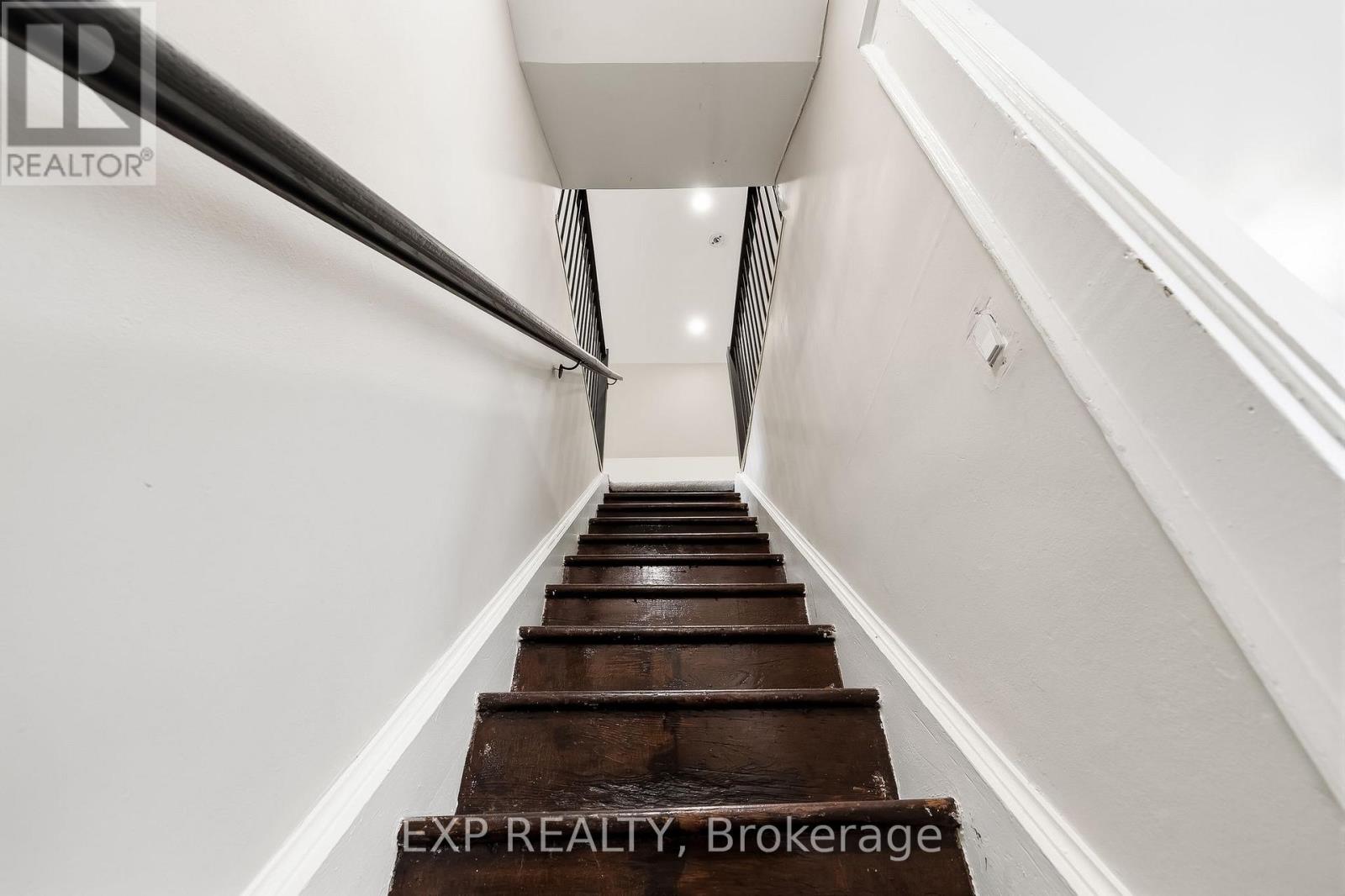 652 HORTOP STREET - 27